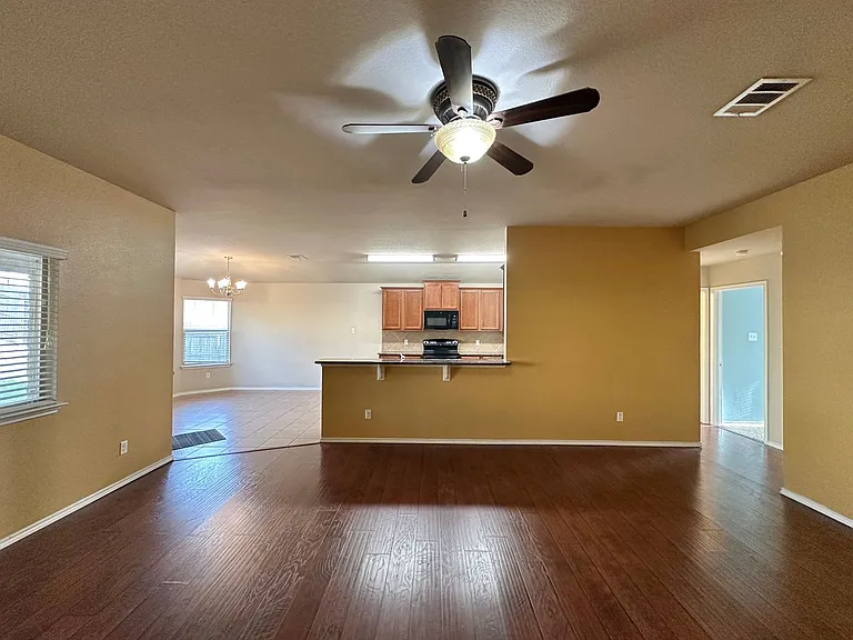 6806 Modesto Rd — Photo 4