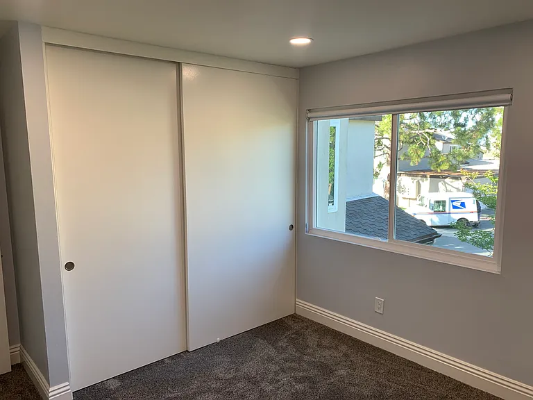1722 Kingsdown Ct — Photo 17