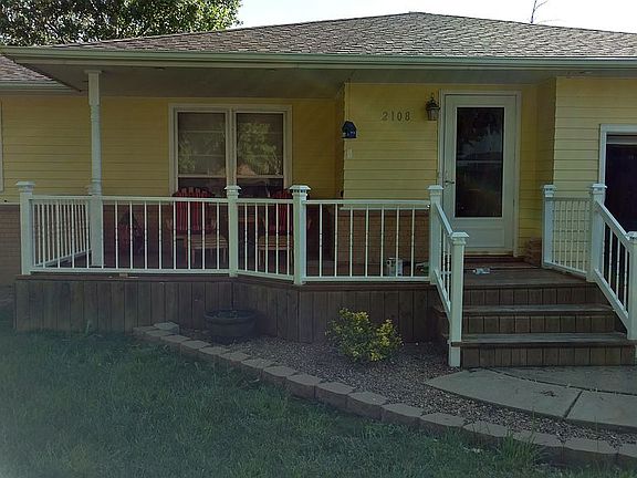 3rd image of 2108 Lewis St