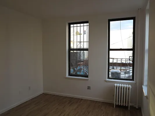 Rented by Transvilla Real Estate & Development Group Inc. | media 9
