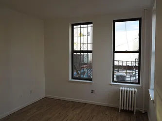 Rented by Transvilla Real Estate & Development Group Inc.
