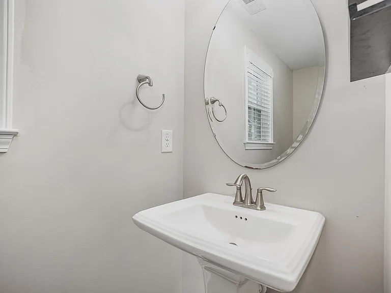 836 New Derby Ln — Photo 13