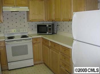 3rd image of 3629 Melrose Cottage Dr