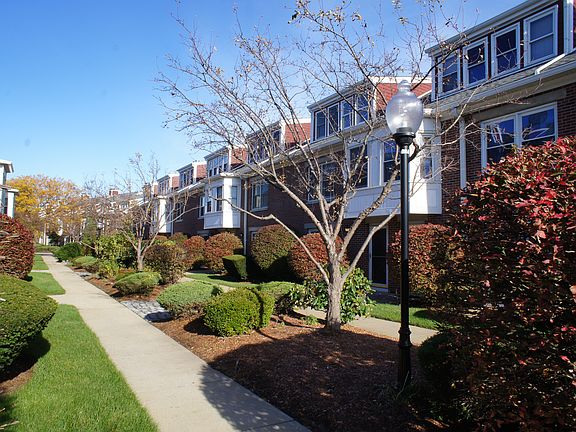 2nd image of 142 Quincy Shore Dr Unit 145
