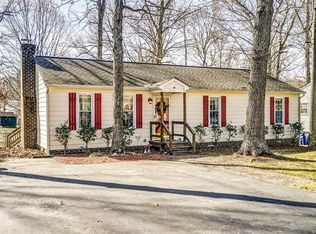 1853 Featherstone Dr, Midlothian, VA 23113