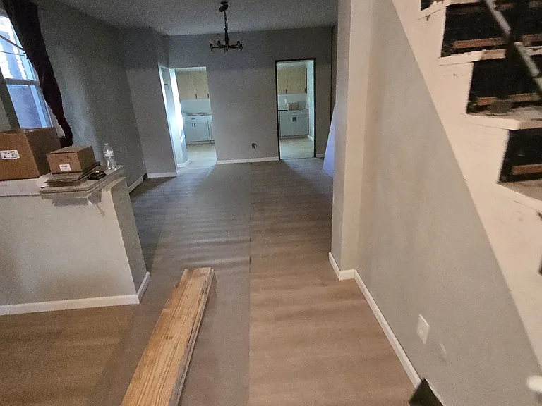 118 Redlyn St — Photo 2