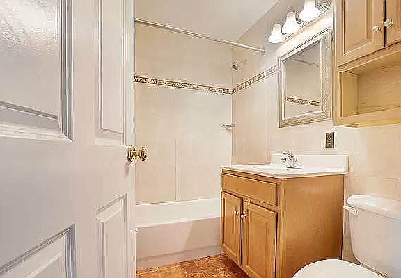 5th image of 598 President St APT 5A