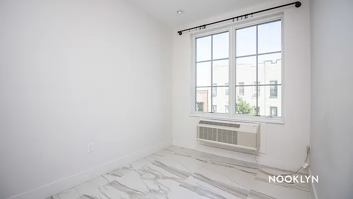 Rented by Nooklyn NYC LLC | media 4
