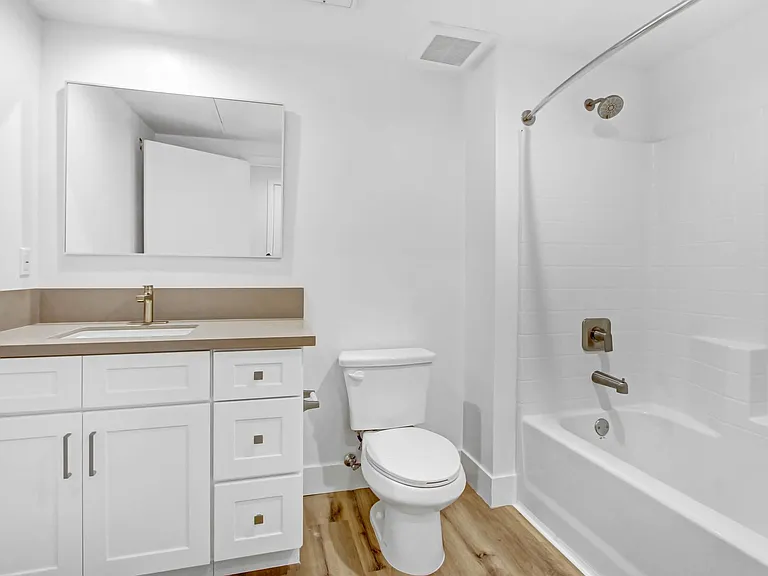 Tujunga55 — Photo 15