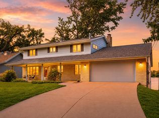 3845 Crystal Lake Blvd, Robbinsdale, MN 55422