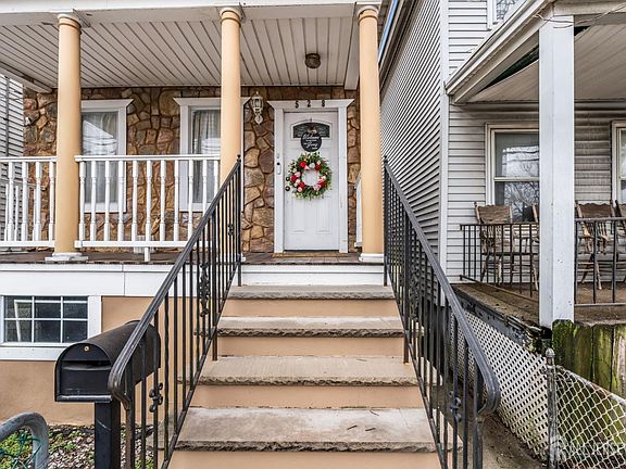 2nd image of 528 High St