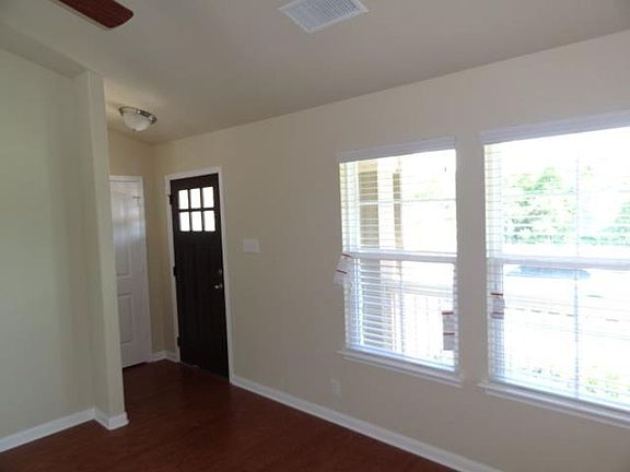 2nd image of 521 Heritage Springs Trl