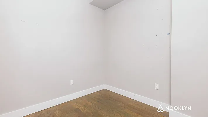 Rented by Nooklyn NYC LLC | media 17