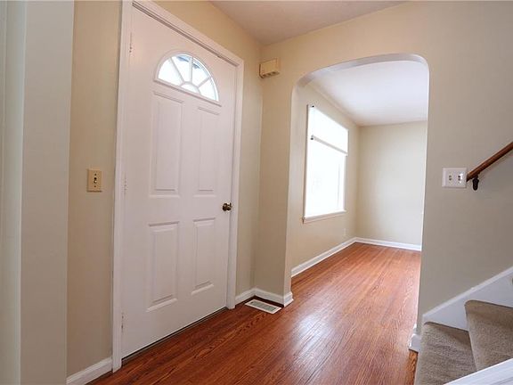4th image of 499 Covewood Blvd