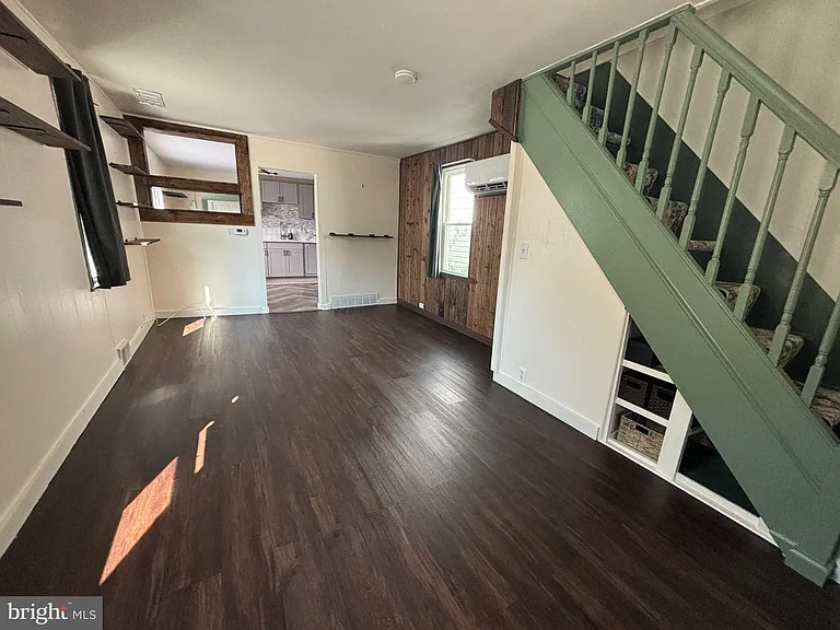 167 West Ave — Photo 4