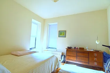 Rented by Manhattan Spaces