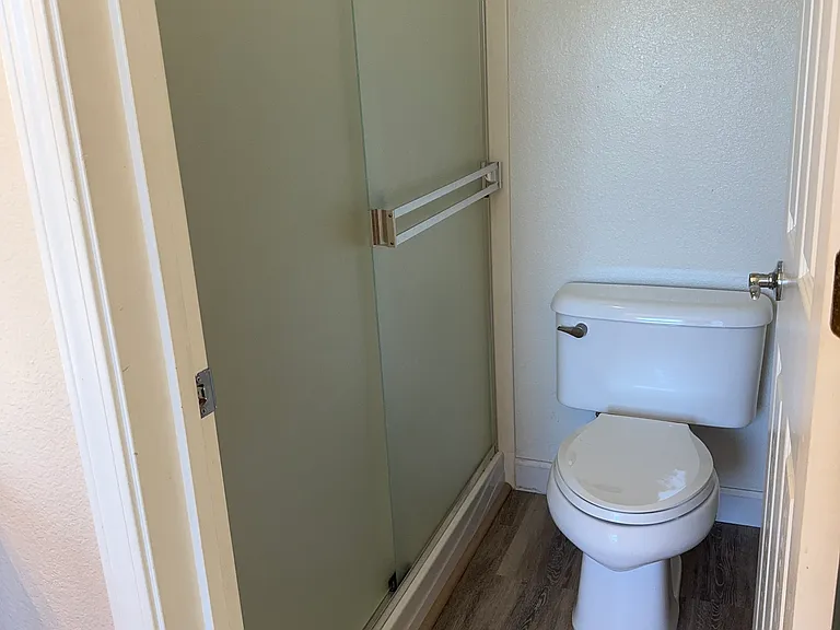 1084 Cottage Ln — Photo 36