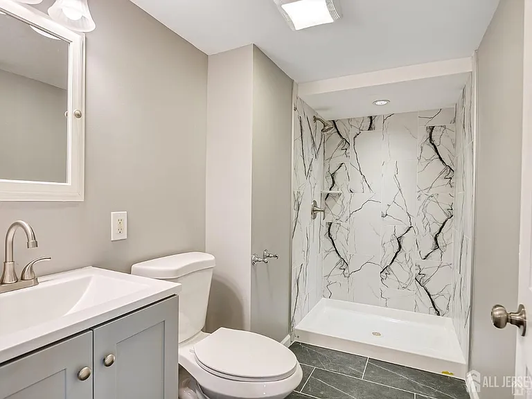 48 Johnson Pl — Photo 30