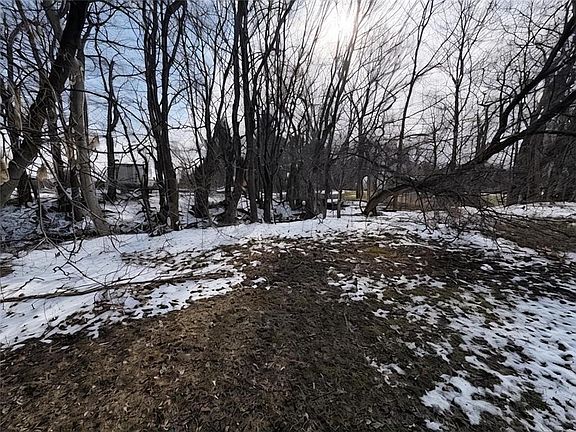 5th image of 1006 Long Pond Rd