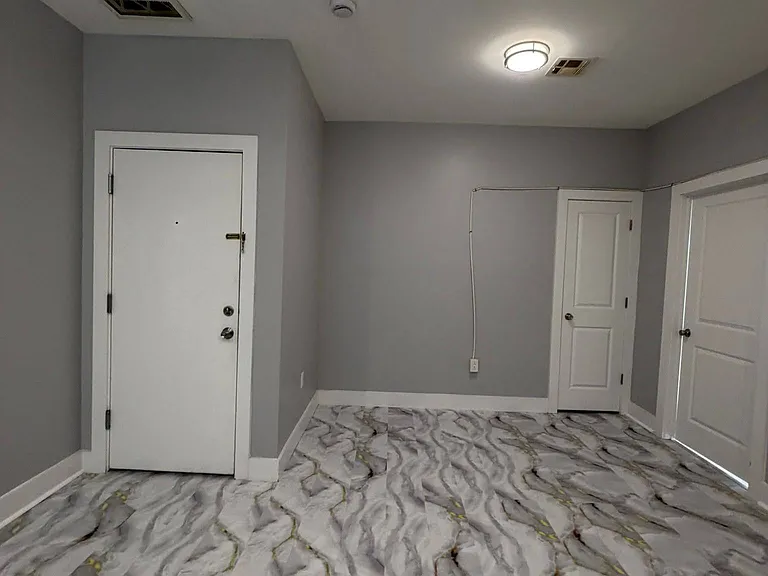 61 16th Ave #5 — Photo 9