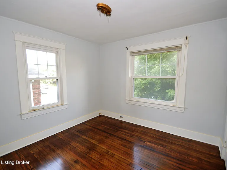 2102 Murray Ave — Photo 14