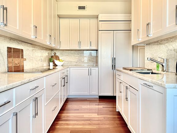 3rd image of 1000 N Lake Shore Plz APT 39A