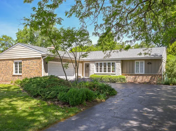 456 Fairview Ave, Glen Ellyn, IL 60137