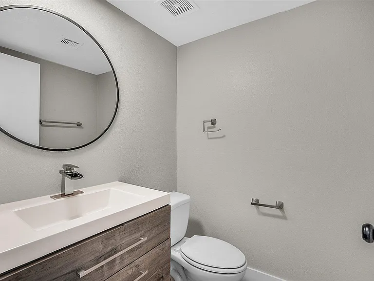 7705 Sea Wind Dr — Photo 13