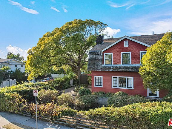 3rd image of 807 Superba Ave