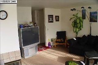 3rd image of 300 32nd St