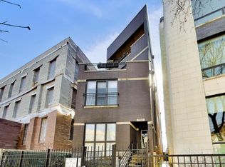 2241 W Roscoe St #3, Chicago, IL 60618