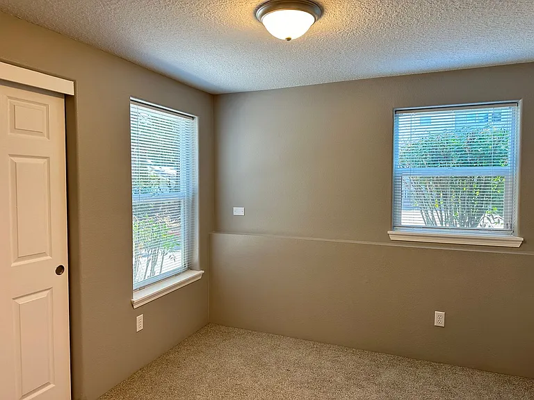 8824 SE Flavel St — Photo 17