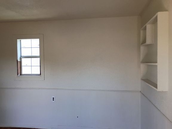 5th image of 612 NE 9th Ave
