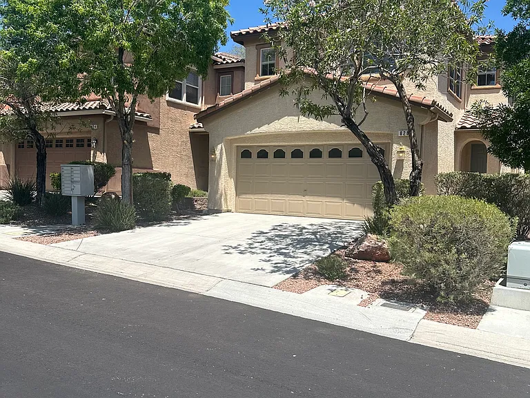 828 Percy Arms St — Photo 31