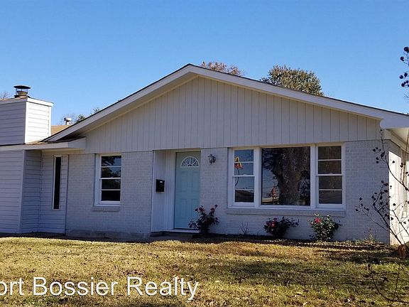 2nd image of 4113 Parkway Dr
