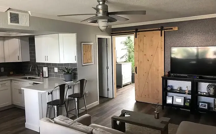 1 bed, 680 sqft, $2,300 — Photo 1