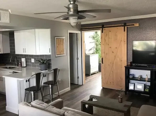 1859 Shore Dr S APT 304, South Pasadena, FL 33707