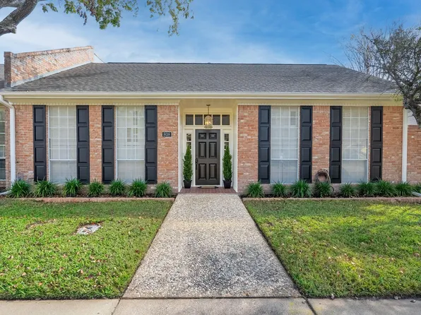 808 Dogwood Ln, Bryan, TX 77802