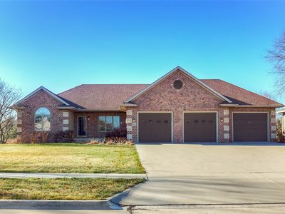 2407 W 10th Ave, Indianola, IA, 50125