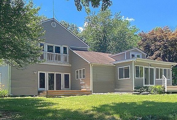 STONEY CREEK WATERVIEW DECKS