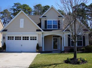 491 Country Club Dr, Egg Harbor City, NJ 08215