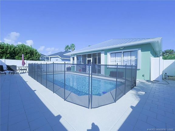 4th image of 482 NW Emilia Way