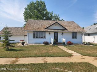 1302 1st Ave W, New England, ND 58647