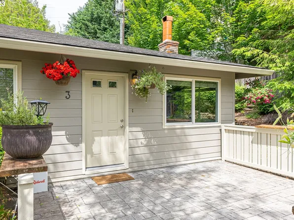 2529 SW Spring Garden St APT 3, Portland, OR 97219