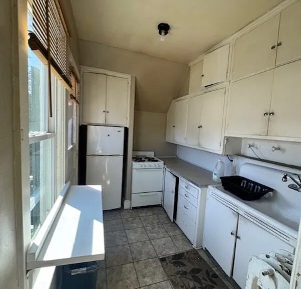 1015 Madison St — Photo 3