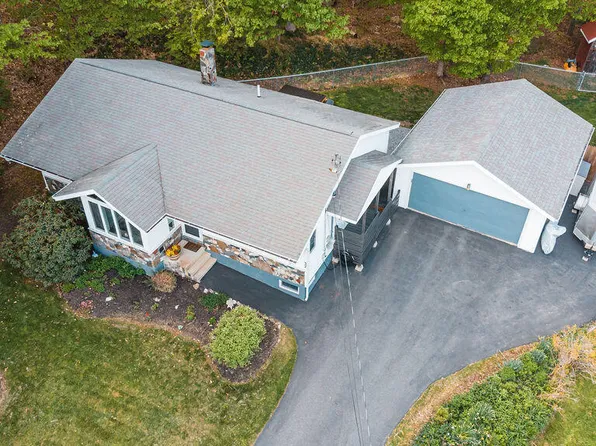 32 Orchard Circle, Lewiston, ME 04240