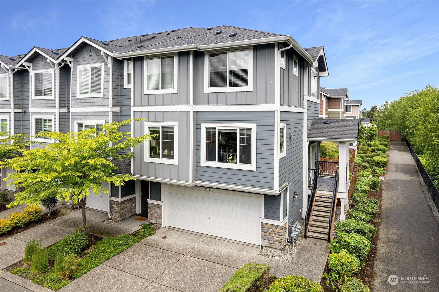 3335 31st Drive photo 1
