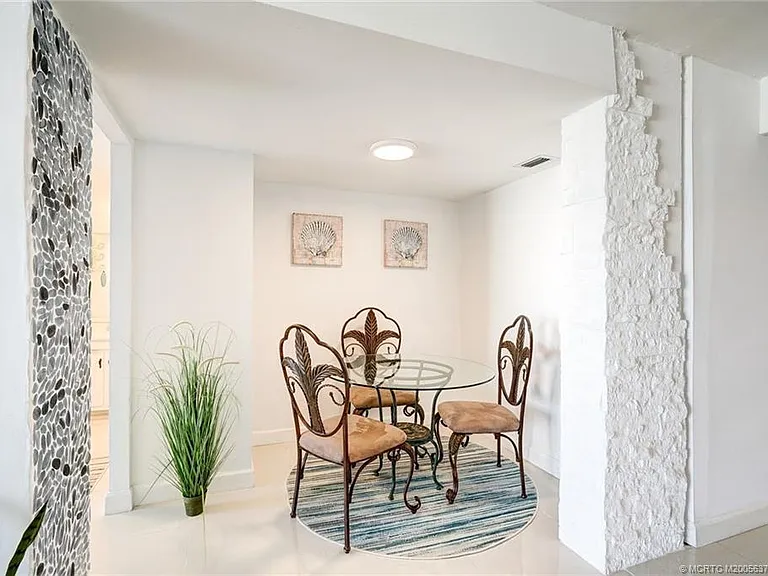 9940 S Ocean Dr #305 — Photo 15