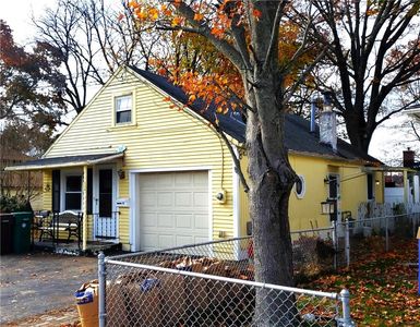 13 Craigie Ave, Woonsocket, RI, 02895