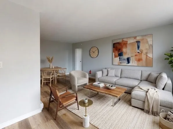 325 Giles Blvd W, Windsor, ON N9A 6H7